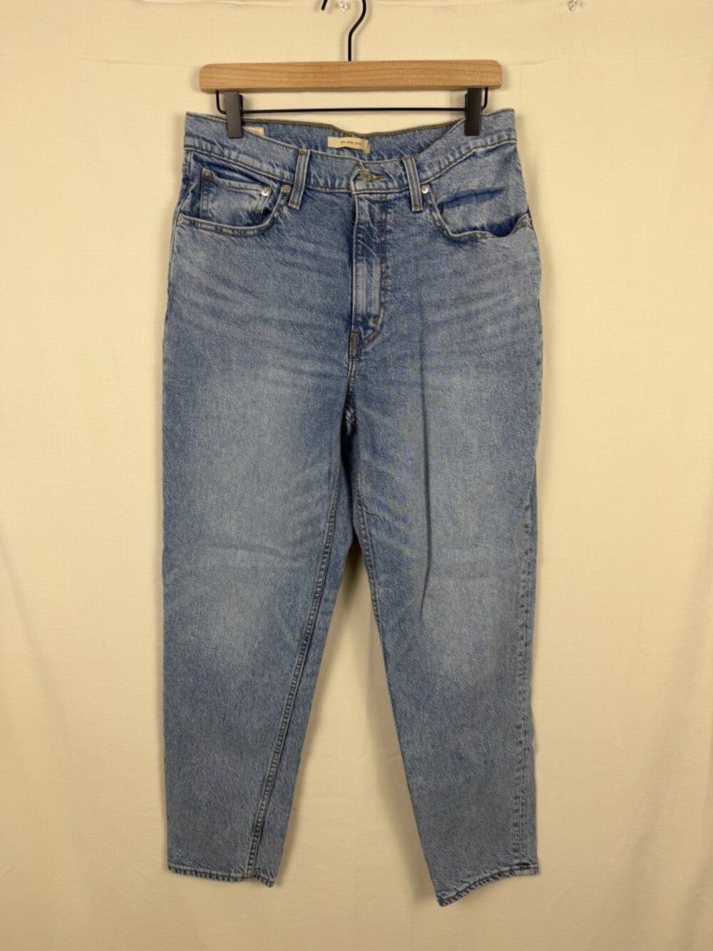 Levi's 80s Mom Jeans Medium Wash High Rise Tapered Denim Waist 32 x 28
